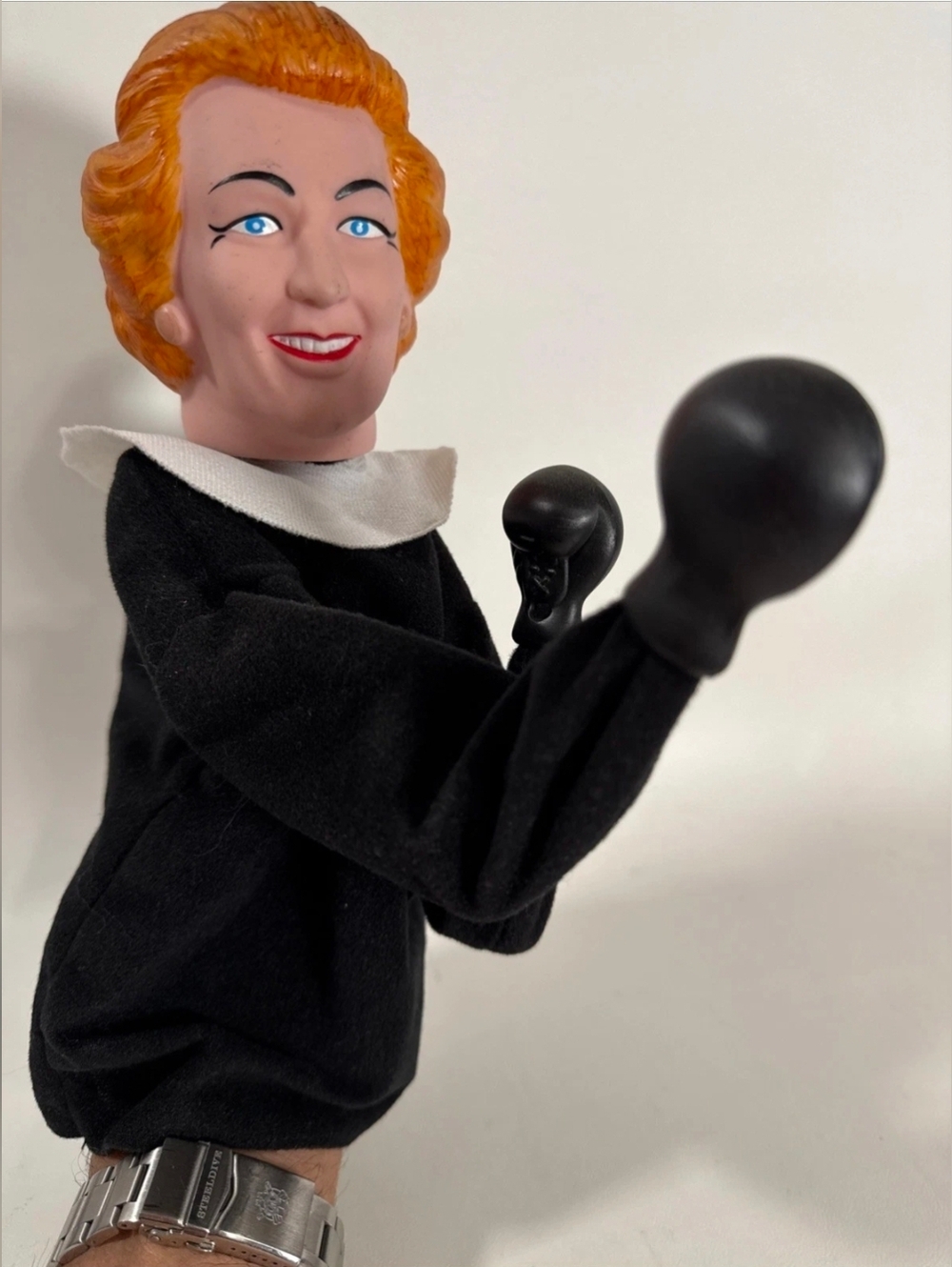 Margaret Thatcher boxing hand puppet political satire novelty 1997 Rare Vintage